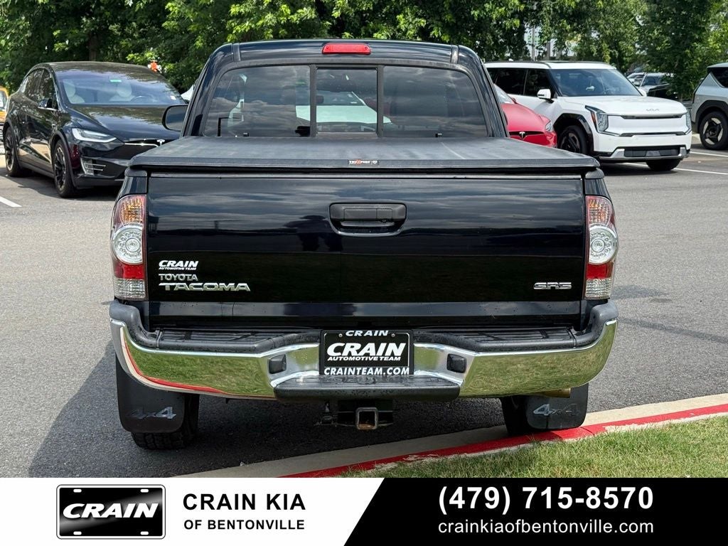 2013 Toyota Tacoma Base - 4WD / CARFAX ONE OWNER
