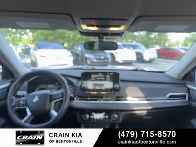 2022 Mitsubishi Outlander SE - 4WD / CLEAN CARFAX