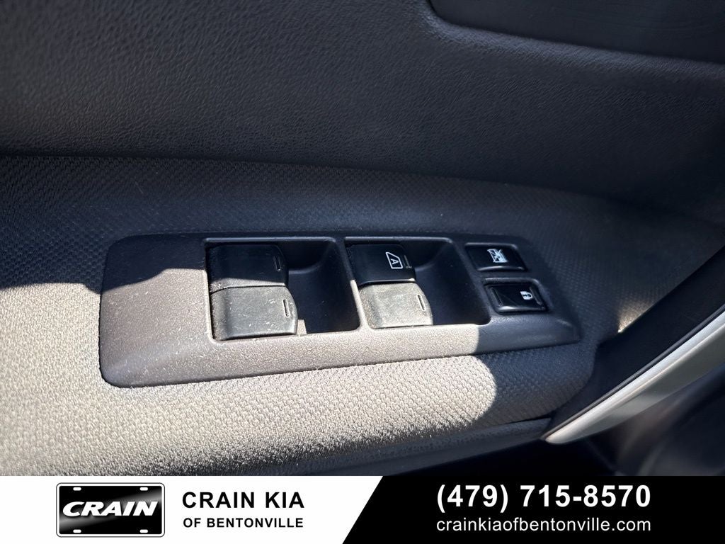 2013 Nissan Rogue S - AWD