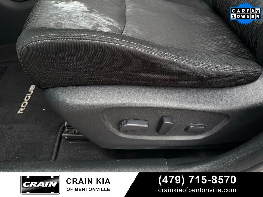 2020 Nissan Rogue SV - AWD / CARFAX ONE OWNER