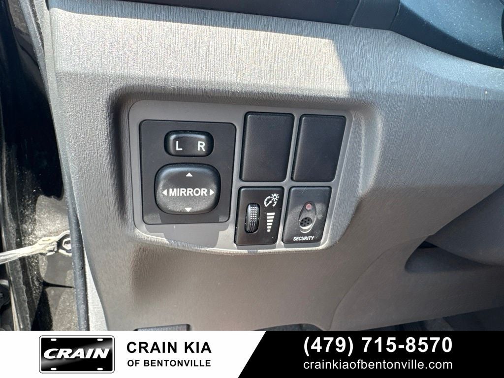 2010 Toyota Prius IV - CLEAN CARFAX