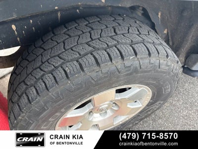 2010 Toyota FJ Cruiser Base - 4WD / CLEAN CARFAX