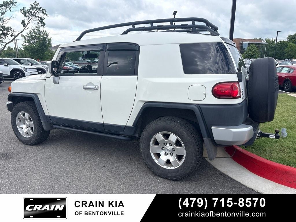 2010 Toyota FJ Cruiser Base - 4WD / CLEAN CARFAX