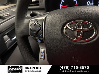 2023 Toyota 4Runner SR5 - 4WD / LIFTED! / 3RD ROW