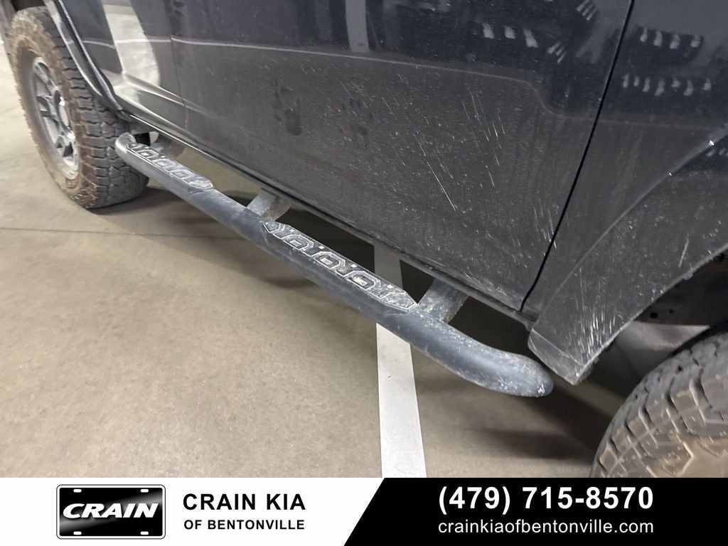 2023 Toyota 4Runner SR5 - 4WD / LIFTED! / 3RD ROW