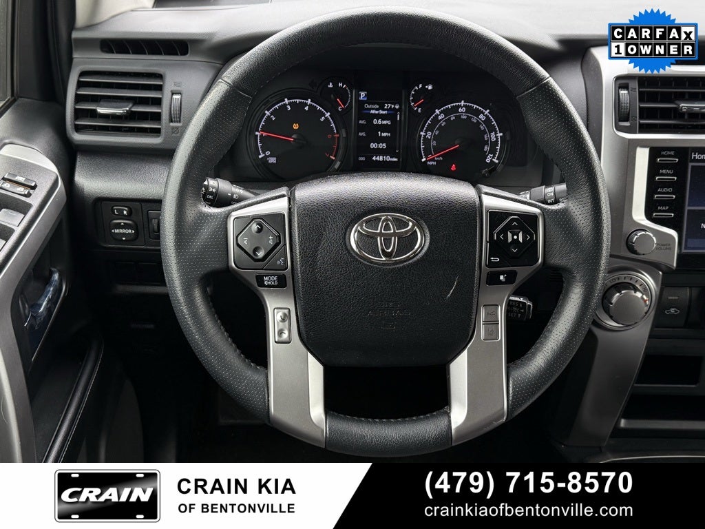 2023 Toyota 4Runner SR5 - 4WD / CLEAN CARFAX / ONE OWNER