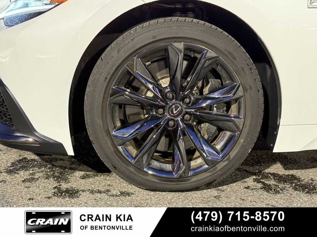 2023 Lexus LS 500 F Sport - SUNROOF / CLEAN CARFAX