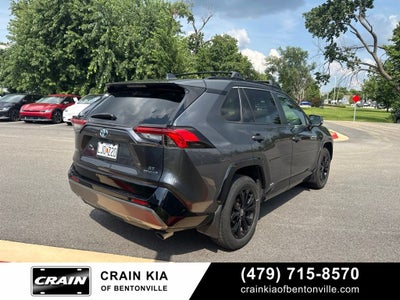 2022 Toyota RAV4 Hybrid SE - AWD / CLEAN CARFAX / ONE OWNER