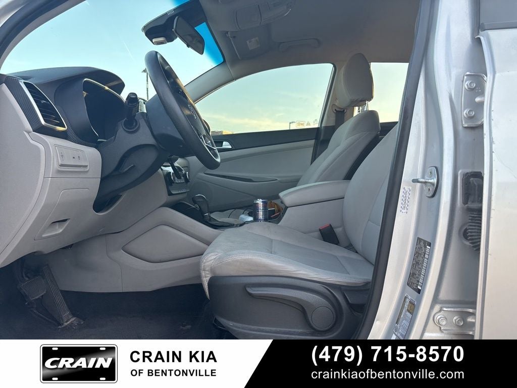 2019 Hyundai TUCSON SE - CLEAN CARFAX