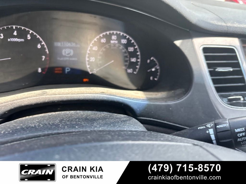 2011 Hyundai GENESIS 4.6 - AWD / SUNROOF / ONE OWNER