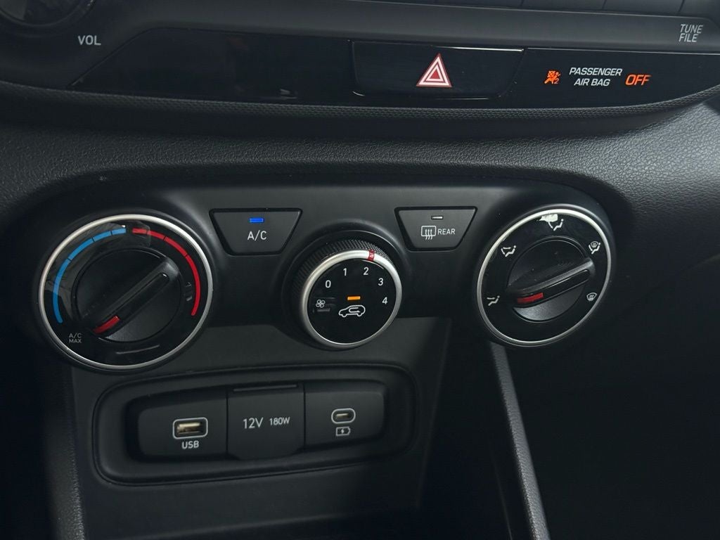 2023 Hyundai VENUE SE - CLEAN CARFAX / ONE OWNER