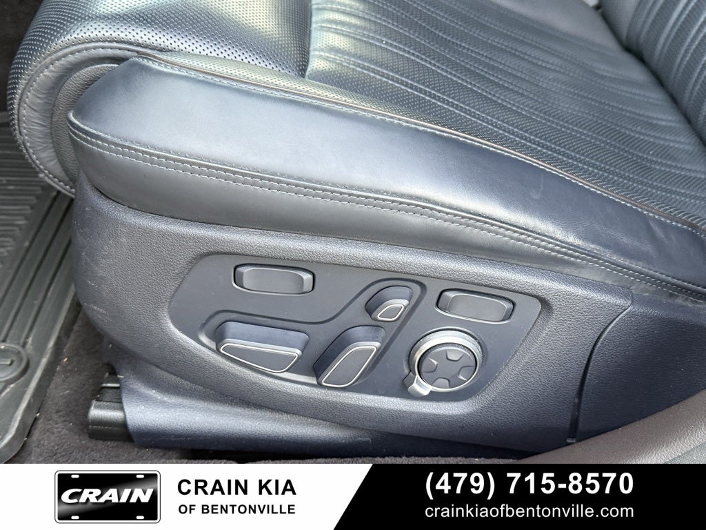 2021 Genesis G90 3.3T Premium - SUNROOF / CLEAN CARFAX