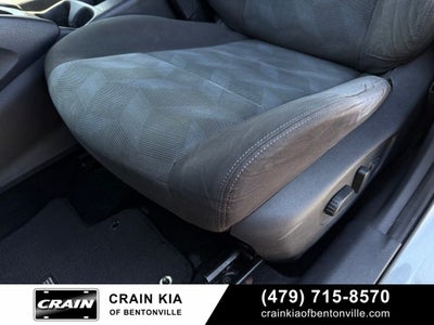 2016 Nissan Rogue SV - AWD / CLEAN CARFAX