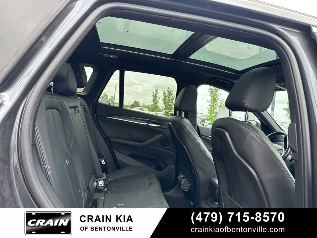 2017 BMW X1 sDrive28i - CLEAN CARFAX / PANORAMIC SUNROOF