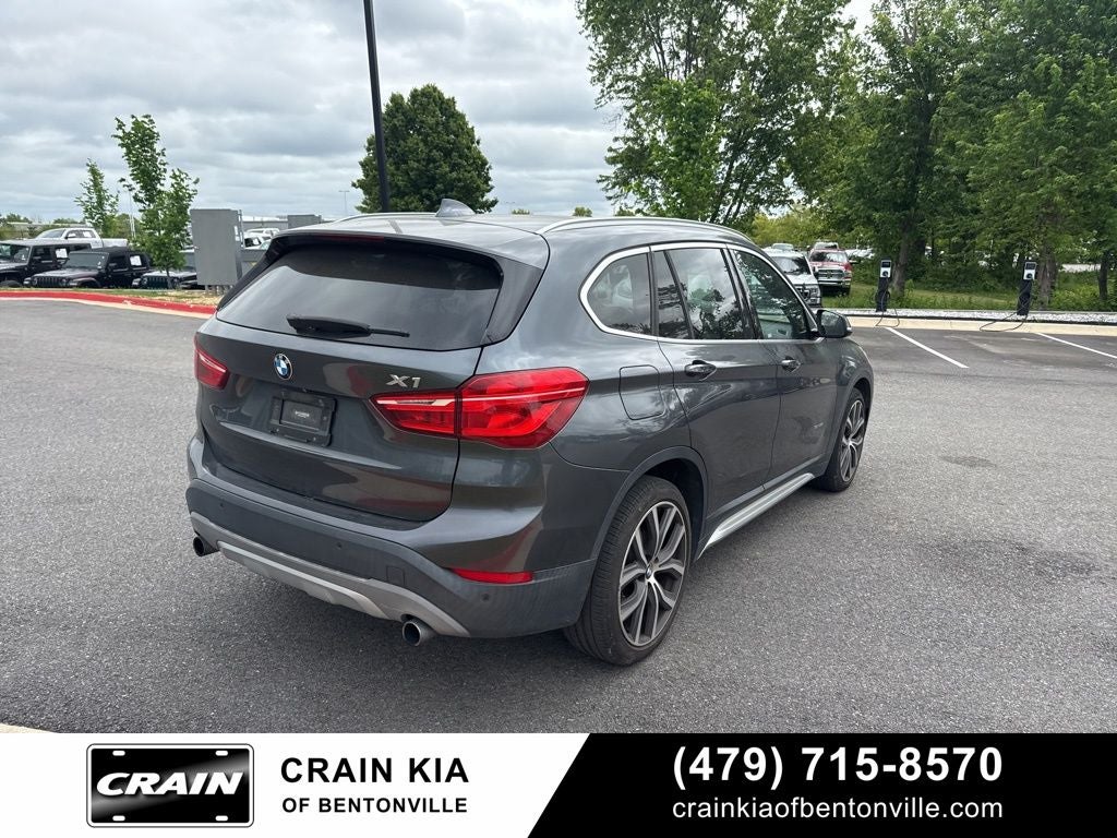 2017 BMW X1 sDrive28i - CLEAN CARFAX / PANORAMIC SUNROOF