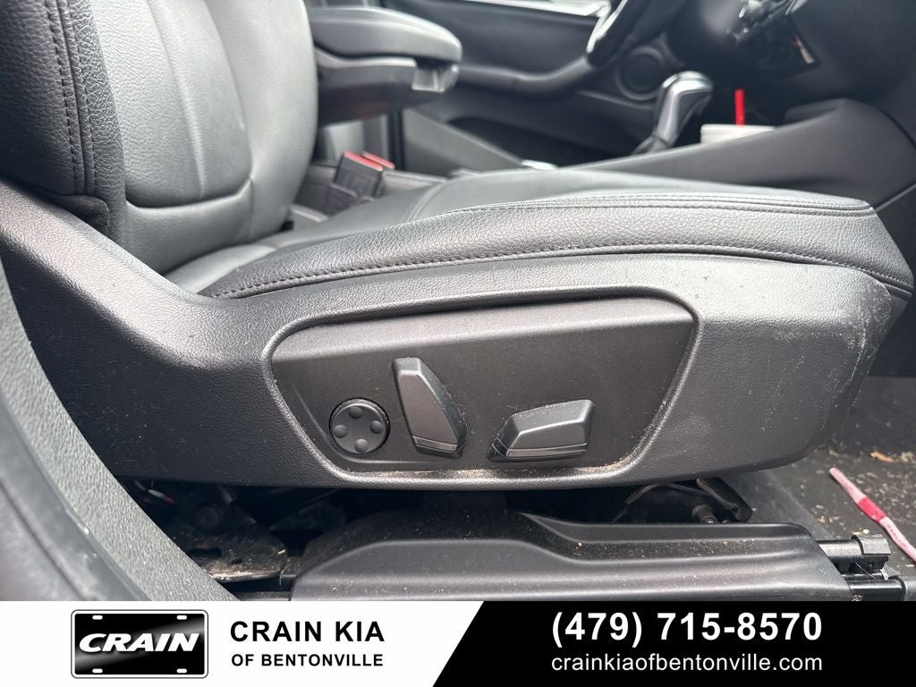 2017 BMW X1 sDrive28i - CLEAN CARFAX / PANORAMIC SUNROOF