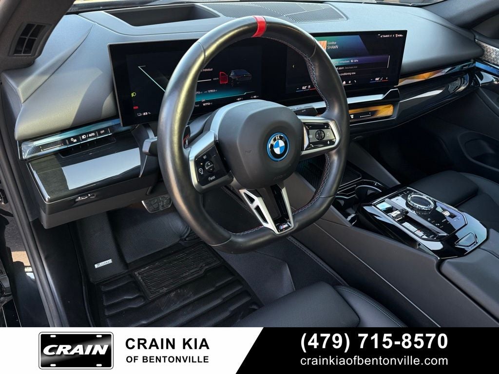 2024 BMW i5 M60 - AWD / PANORAMIC SUNROOF / CLEAN CARFAX