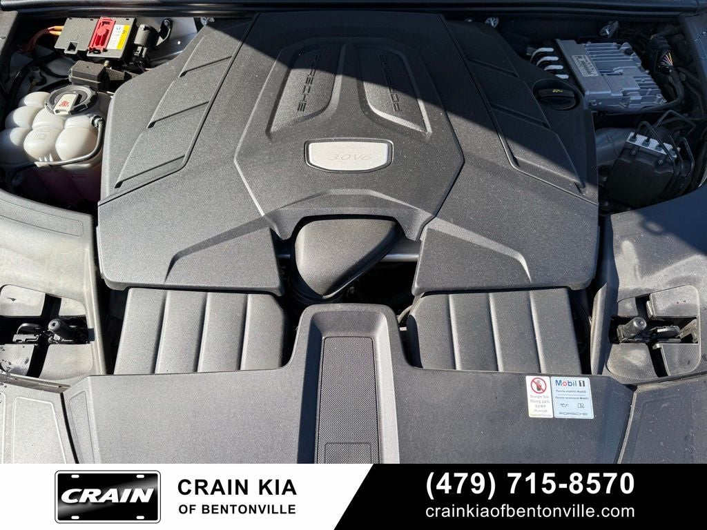 2019 Porsche Cayenne Base - AWD / PANORAMIC SUNROOF / CLEAN CARFAX