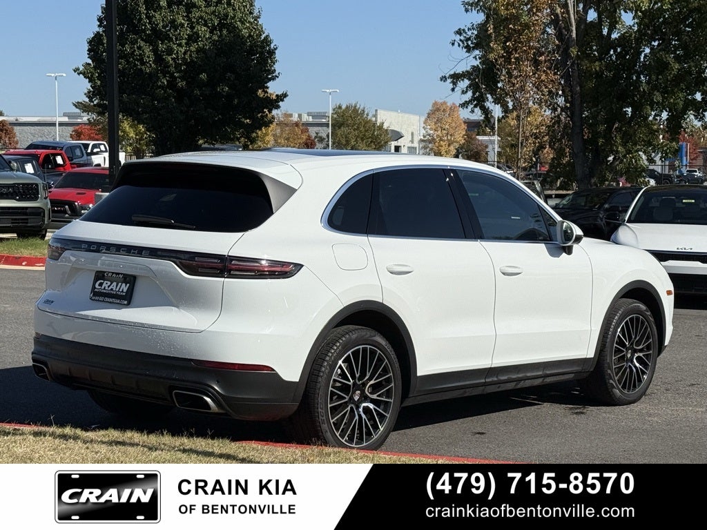 2019 Porsche Cayenne Base - AWD / PANORAMIC SUNROOF / CLEAN CARFAX