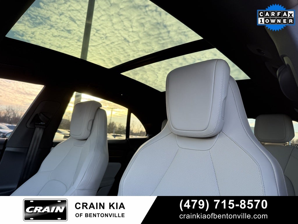 2024 Porsche Macan Electric 4 - AWD / PANORAMIC SUNROOF / ONE OWNER