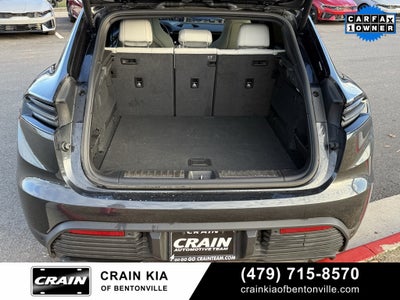 2024 Porsche Macan Electric 4 - AWD / PANORAMIC SUNROOF / ONE OWNER