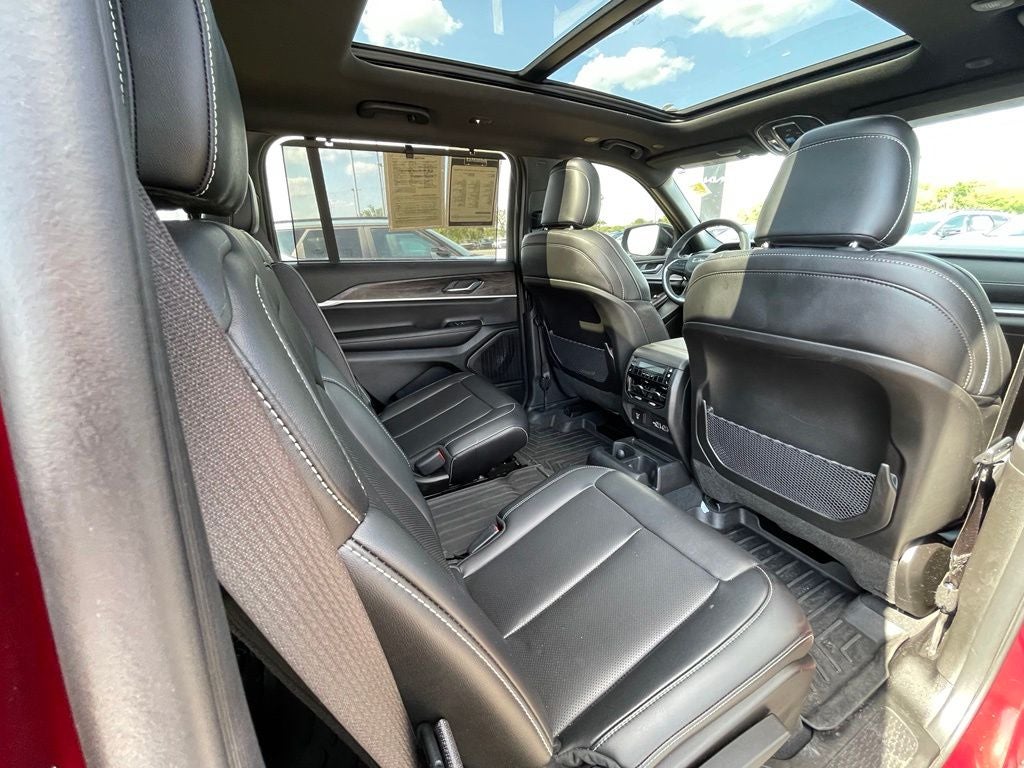 2025 Jeep Grand Cherokee L Limited DUAL MOONROOF / HEATED SEATS / LUXURY TECH GROUP I