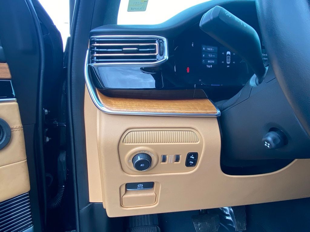 2022 Jeep Grand Wagoneer Series III 4X4 / MOONROOF / NAV