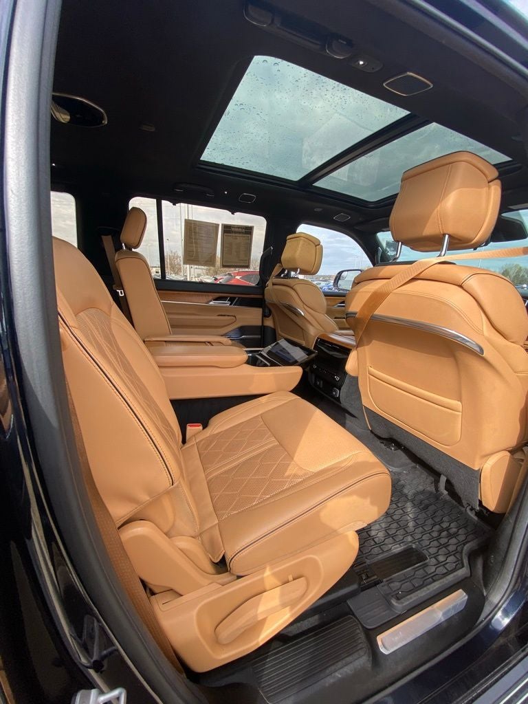 2022 Jeep Grand Wagoneer Series III 4X4 / MOONROOF / NAV