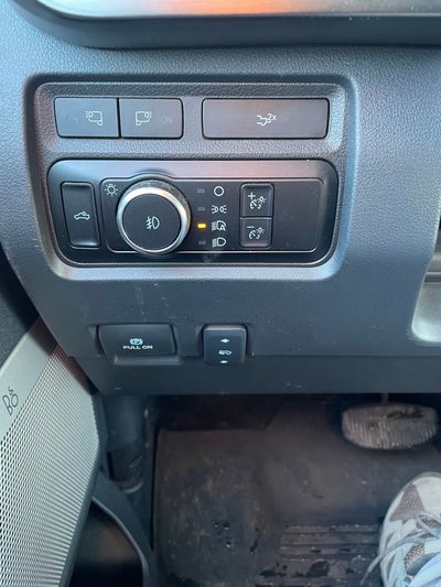 2024 Ford F-350SD Lariat 4X4 / NAV / HEATED SEATS