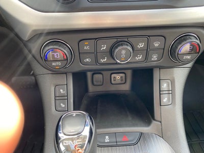 2017 GMC Acadia SLT-2 MOONROOF / REAR DVD ENTERTAINMENT