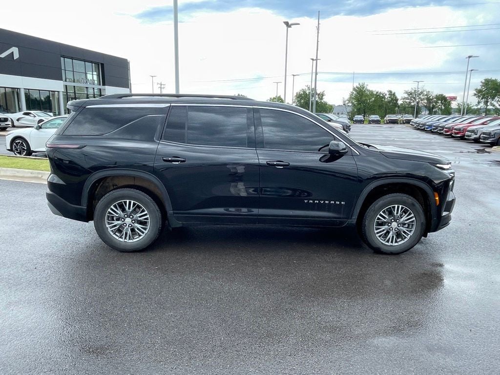 2025 Chevrolet Traverse LT CLEAN CARFAX / ONE OWNER