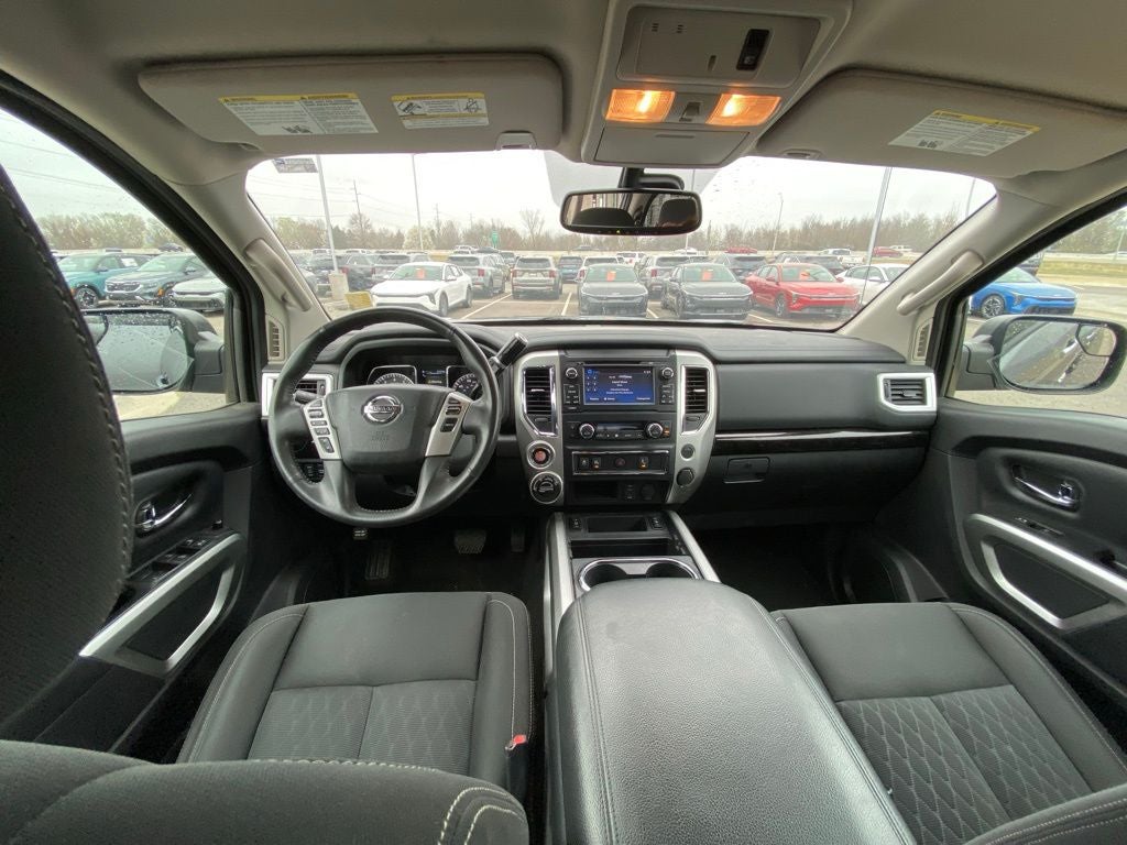2018 Nissan Titan SV 4X4 / NAV / HEATED SEATS
