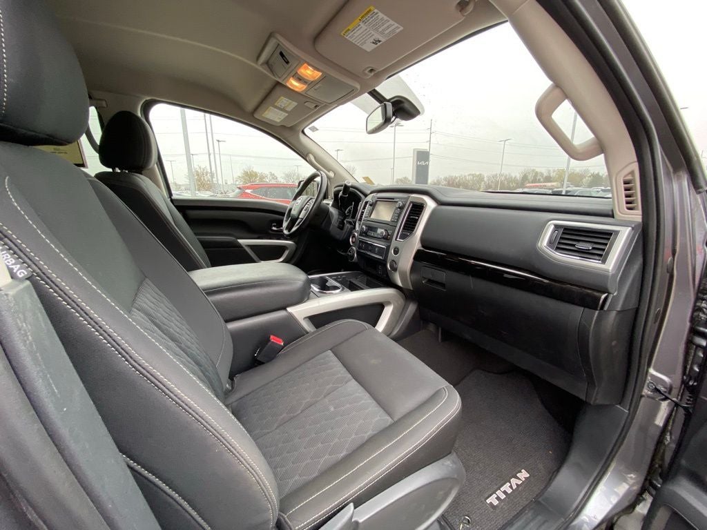 2018 Nissan Titan SV 4X4 / NAV / HEATED SEATS