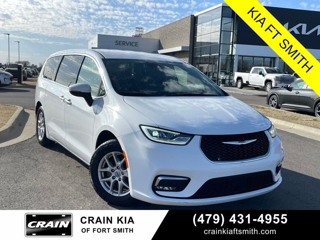 2023 Chrysler Pacifica Touring L