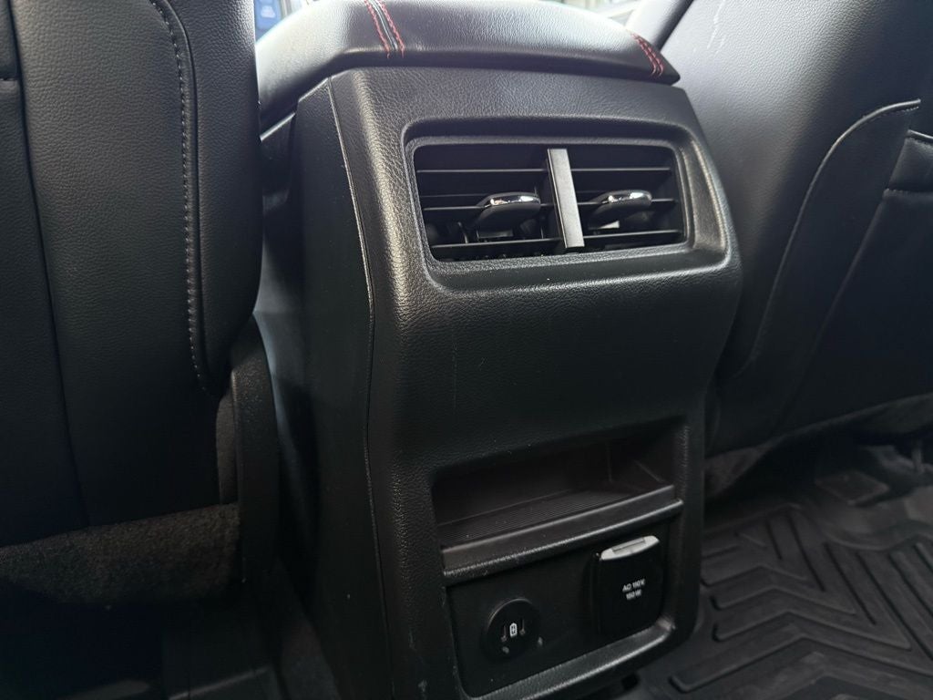 2024 Ford Edge ST Line AWD / HEATED SEATS / ONE OWNER