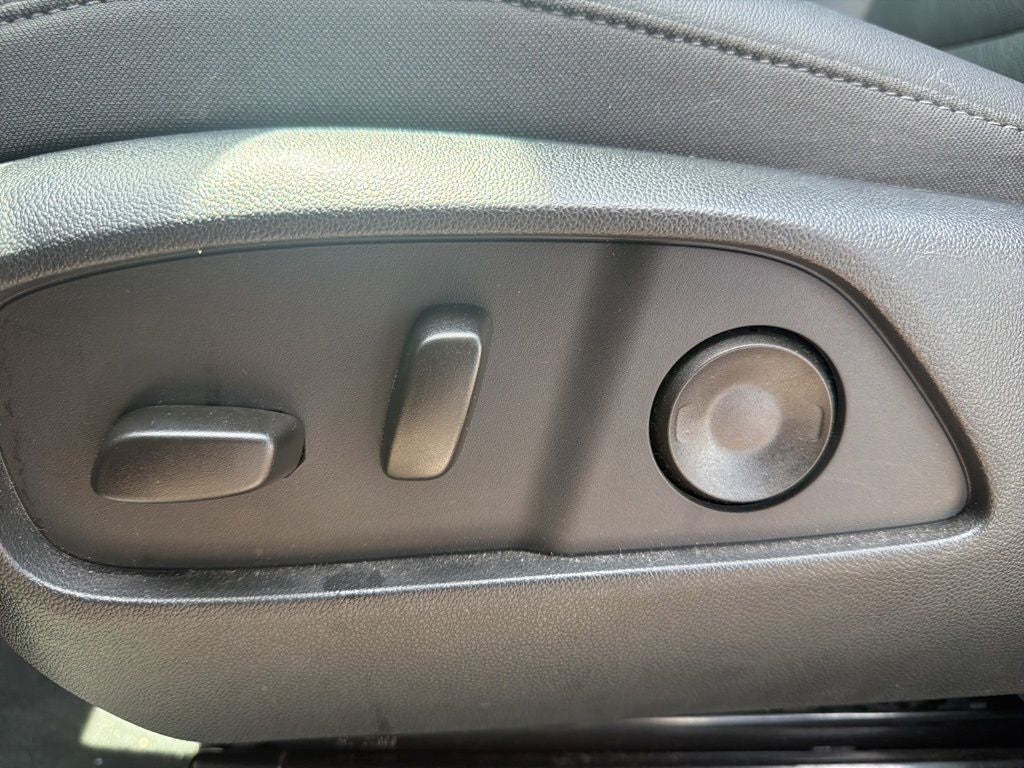 2026 Chevrolet Equinox LT ONE OWNER / HEATED SEATS