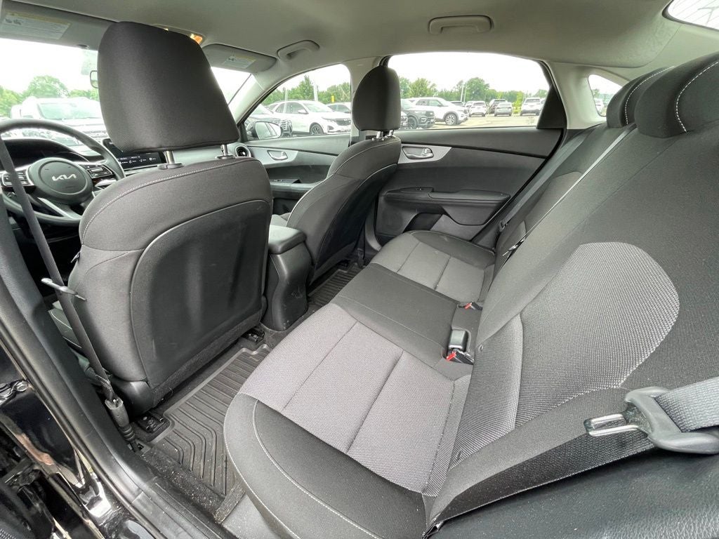 2023 Kia Forte LX ONE OWNER / CLEAN CARFAX