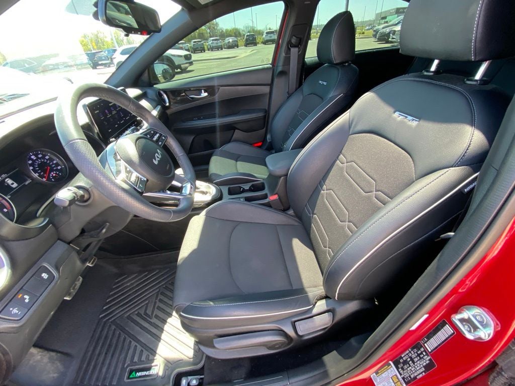 2024 Kia Forte GT-Line SUNROOF / HEATED SEATS / NAV