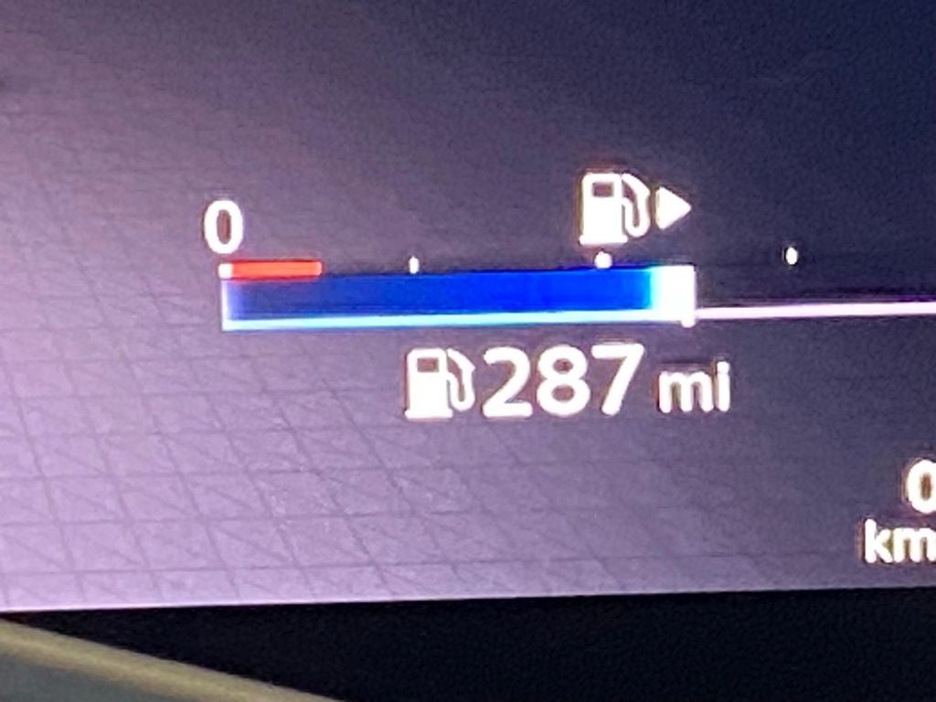 2026 Nissan Sentra SV ONE OWNER / CARPLAY