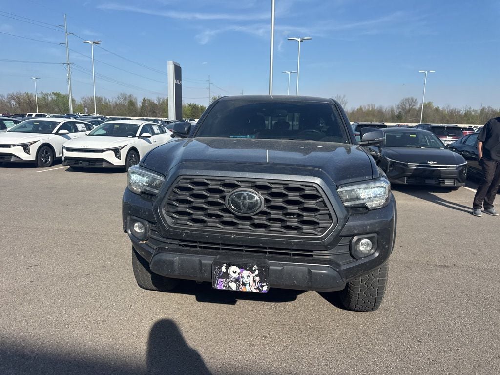 2021 Toyota Tacoma 4X4 / CLEAN CARFAX V6