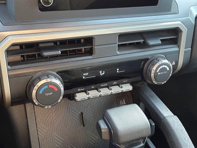 2024 Toyota Tacoma SR5 RWD / ONE OWNER / CLEAN CARFAX