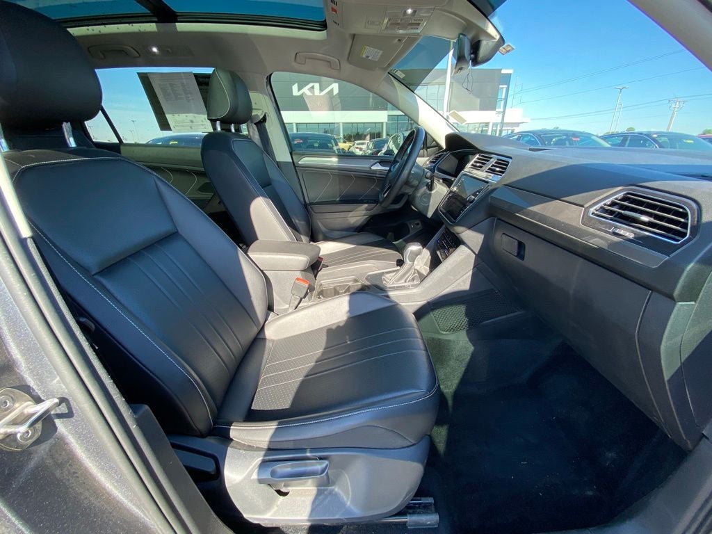 2022 Volkswagen Tiguan 2.0T SE MOONROOF