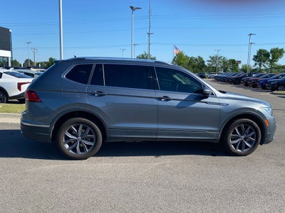 2022 Volkswagen Tiguan 2.0T SE MOONROOF