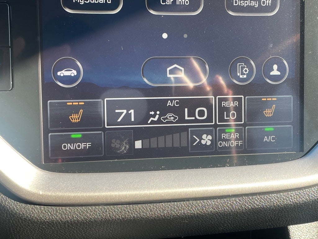 2023 Subaru Ascent Premium AWD / HEATED SEATS