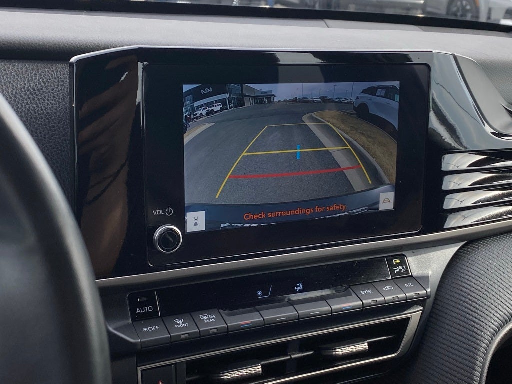 2025 Toyota Camry SE LEATHER / POWER SEAT