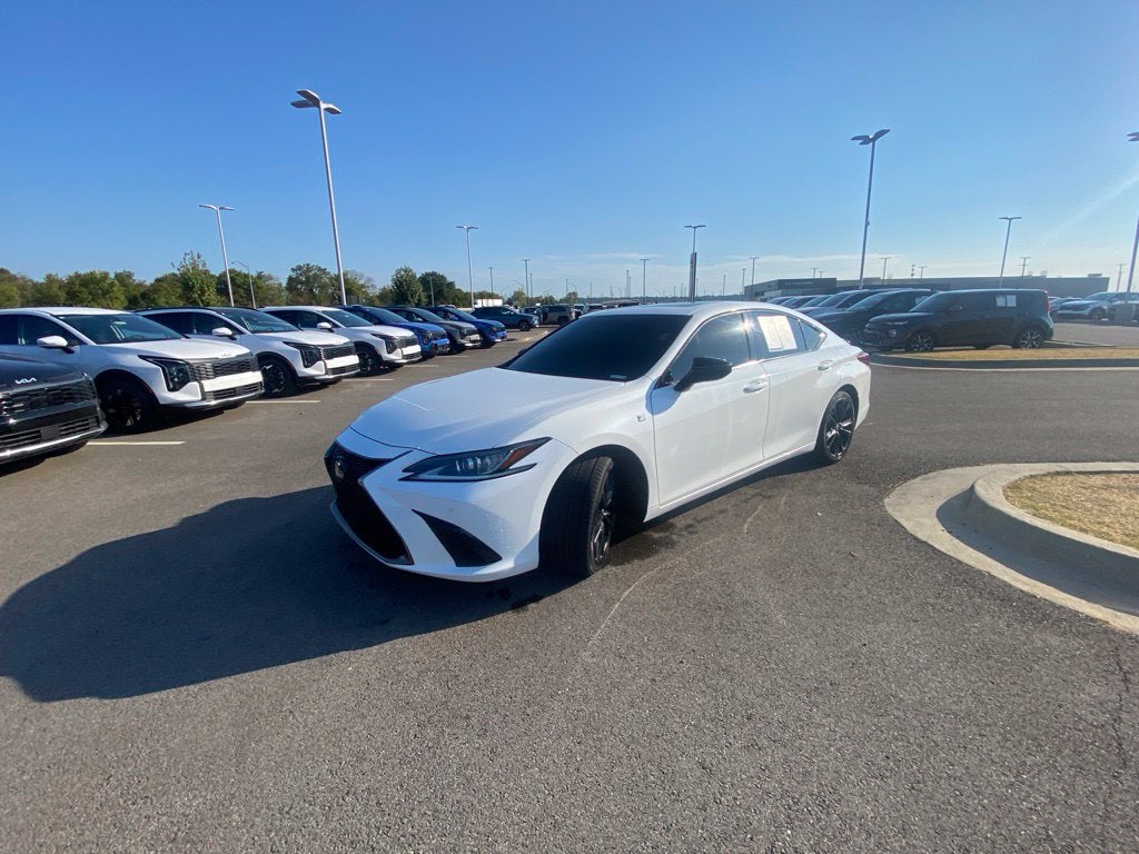 2021 Lexus ES 350 F Sport MOONROOF / HEATED SEATS / NAV