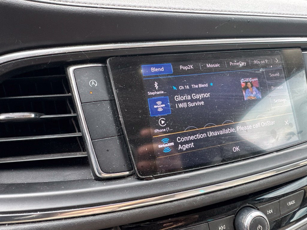 2022 Buick Enclave Essence