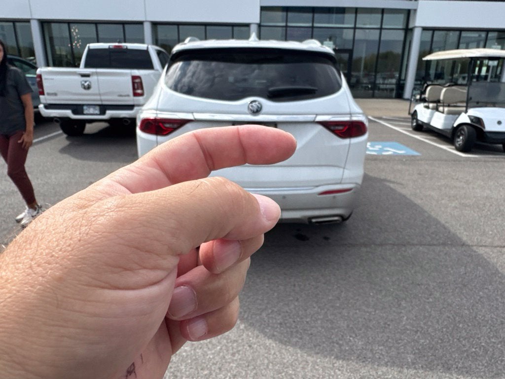 2022 Buick Enclave Essence
