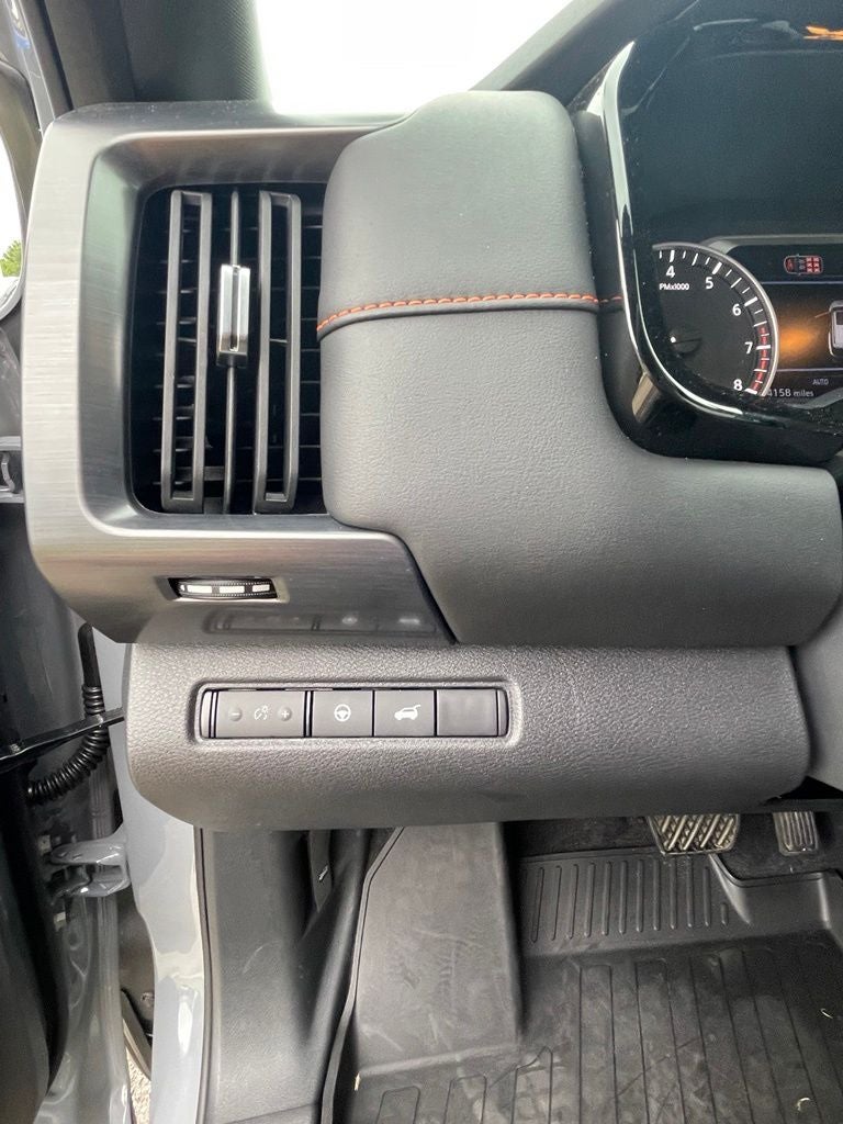 2026 Nissan Pathfinder Rock Creek 4X4 / HEATED SEATS / ONE OWNER