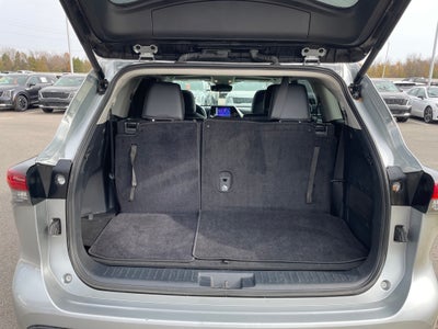 2024 Toyota Highlander LE SUNROOF / CAPT CHAIRS / 3RD ROW